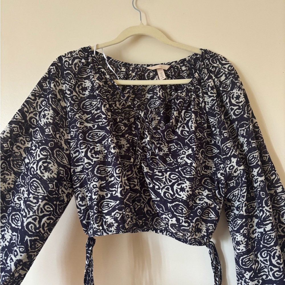 H&M Navy and White Floral Blouse